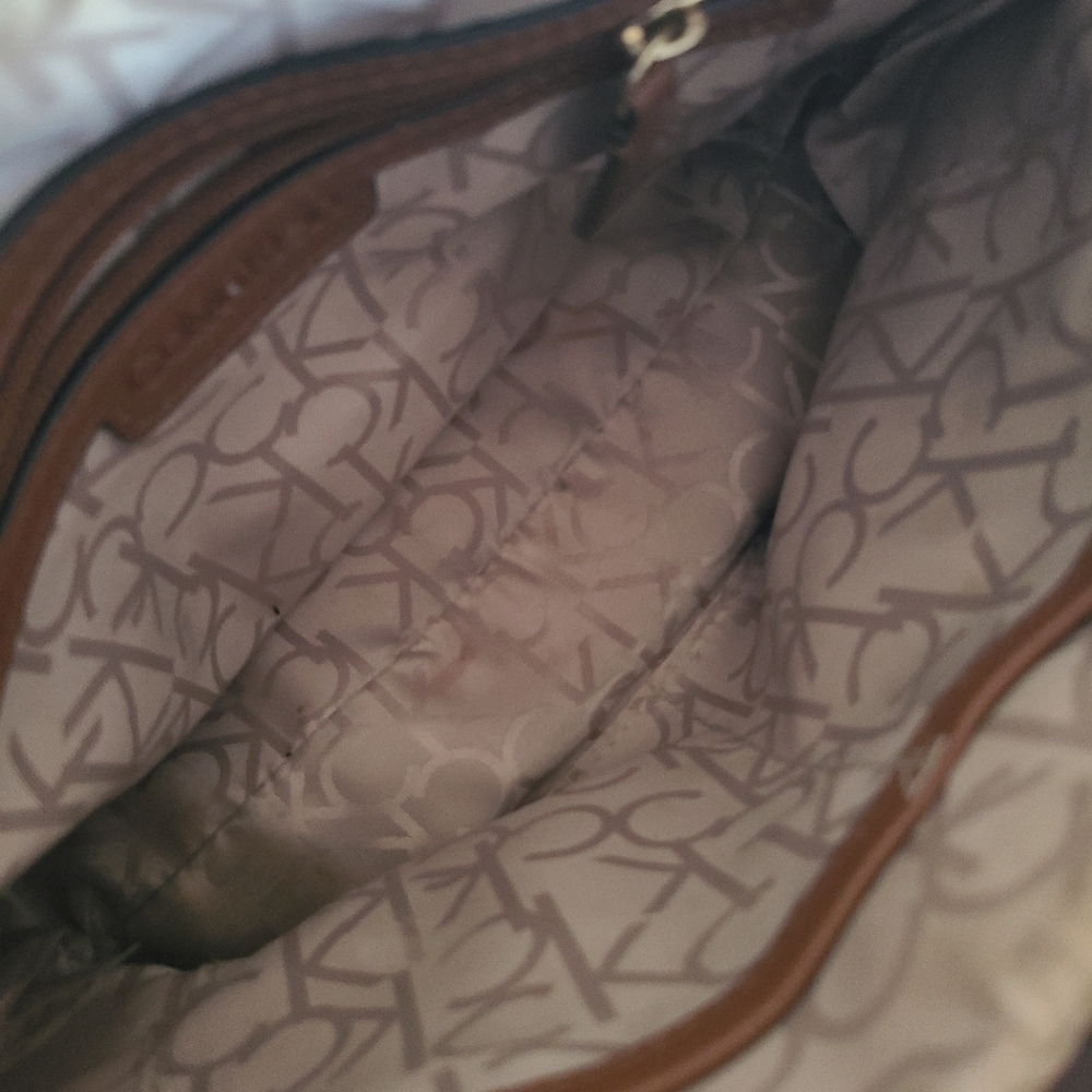Calvin Klein Mercy Signature Top Zip Crossbody Bag - Picture 6 of 6